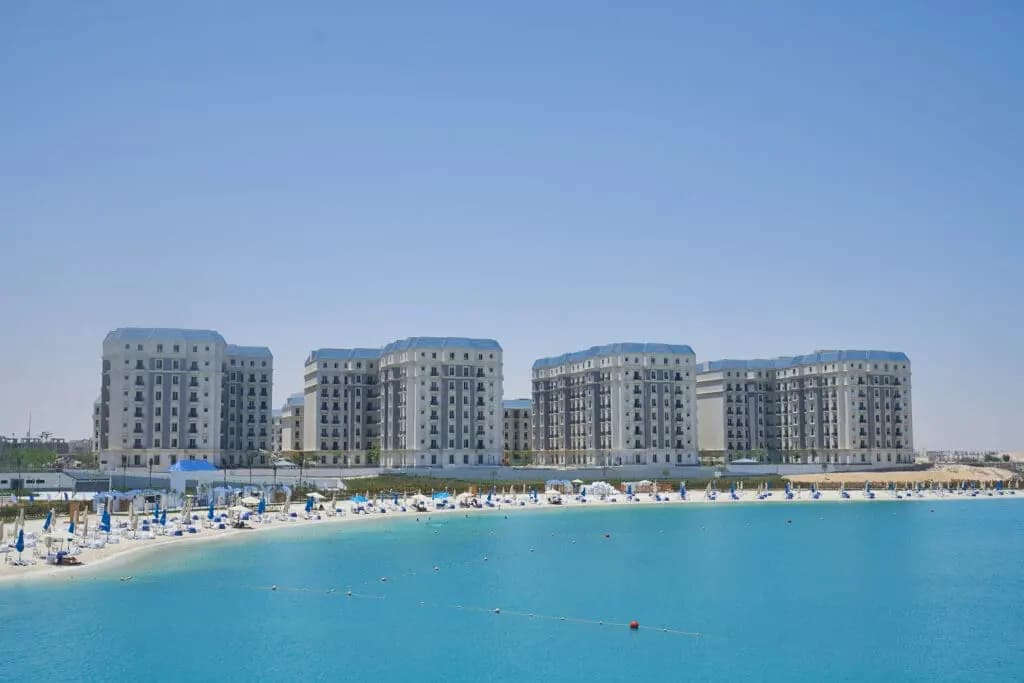 امتلك شقة بمساحة 206م في الحي اللاتيني العلمين الجديدة | 3 غرف - سيتي إيدج
